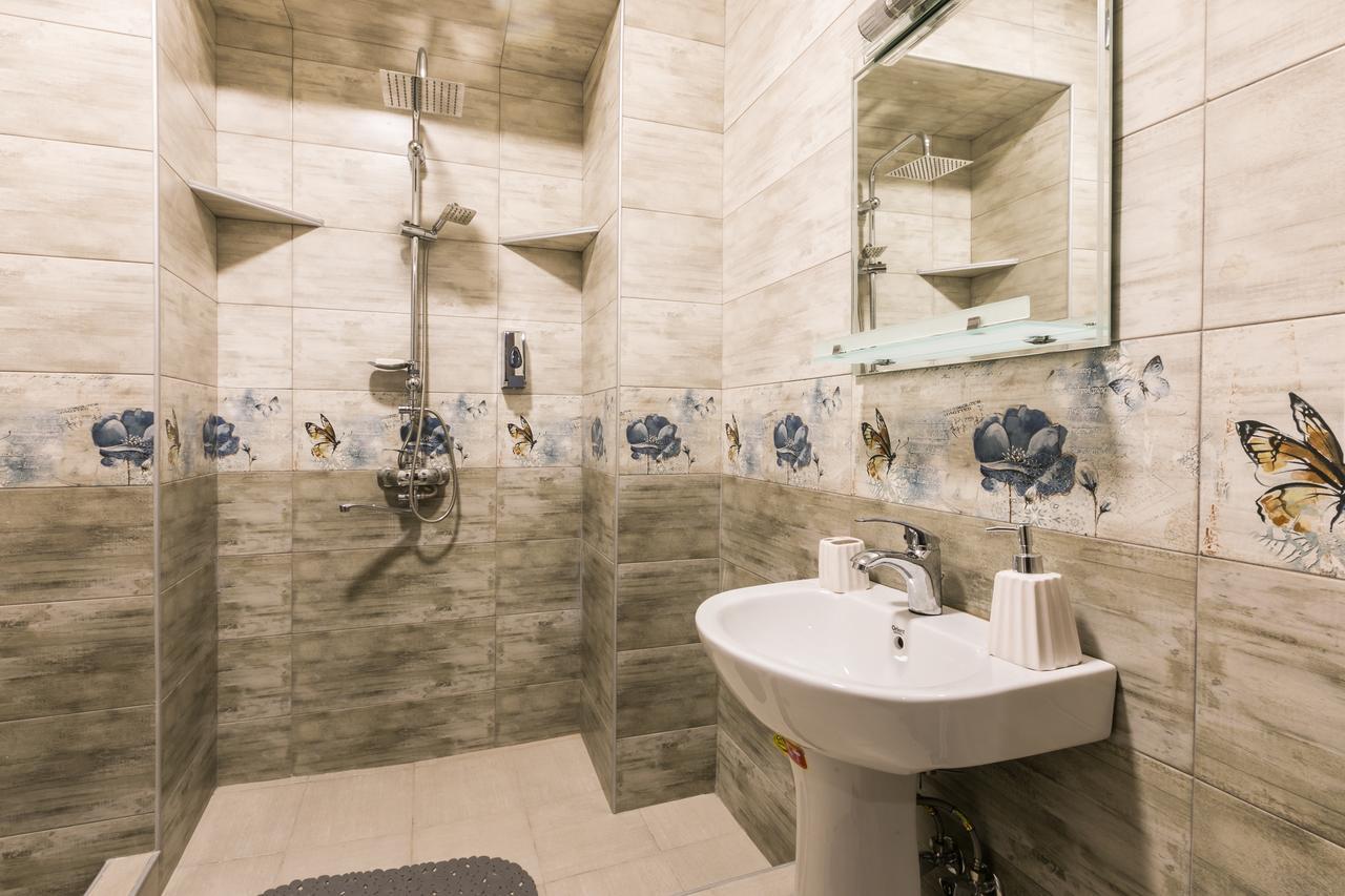 New Life Apartments ティビリシ エクステリア 写真